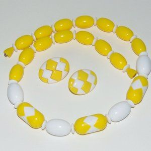 1987 Avon Sunsations Yellow Necklace and Earrings